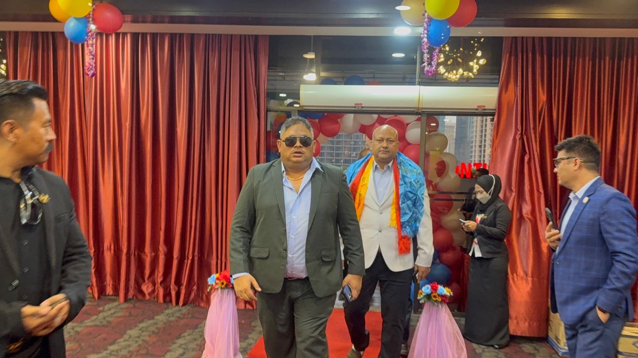संघर्षदेखि सफलताको शिखरसम्म: मलेसियामा नेपाली व्यवसायी तथा समाजसेवी राकेश महतो ‘आरके’को प्रेरणादायी यात्रा