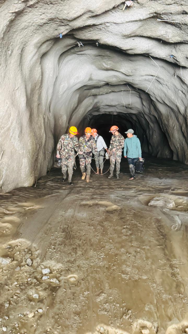 त्रिशुली थ्रि बि सुरूङमा उद्वारकार्य जारी